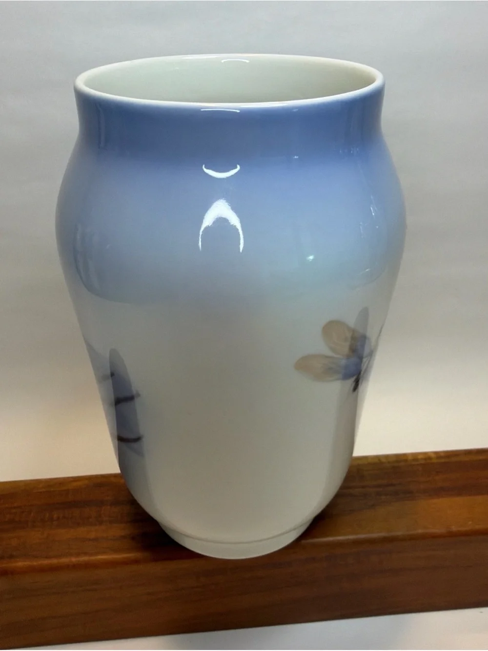 Royal Copenhagen Vase No. 2669/108 with Water Lily Motif Excellent Condition